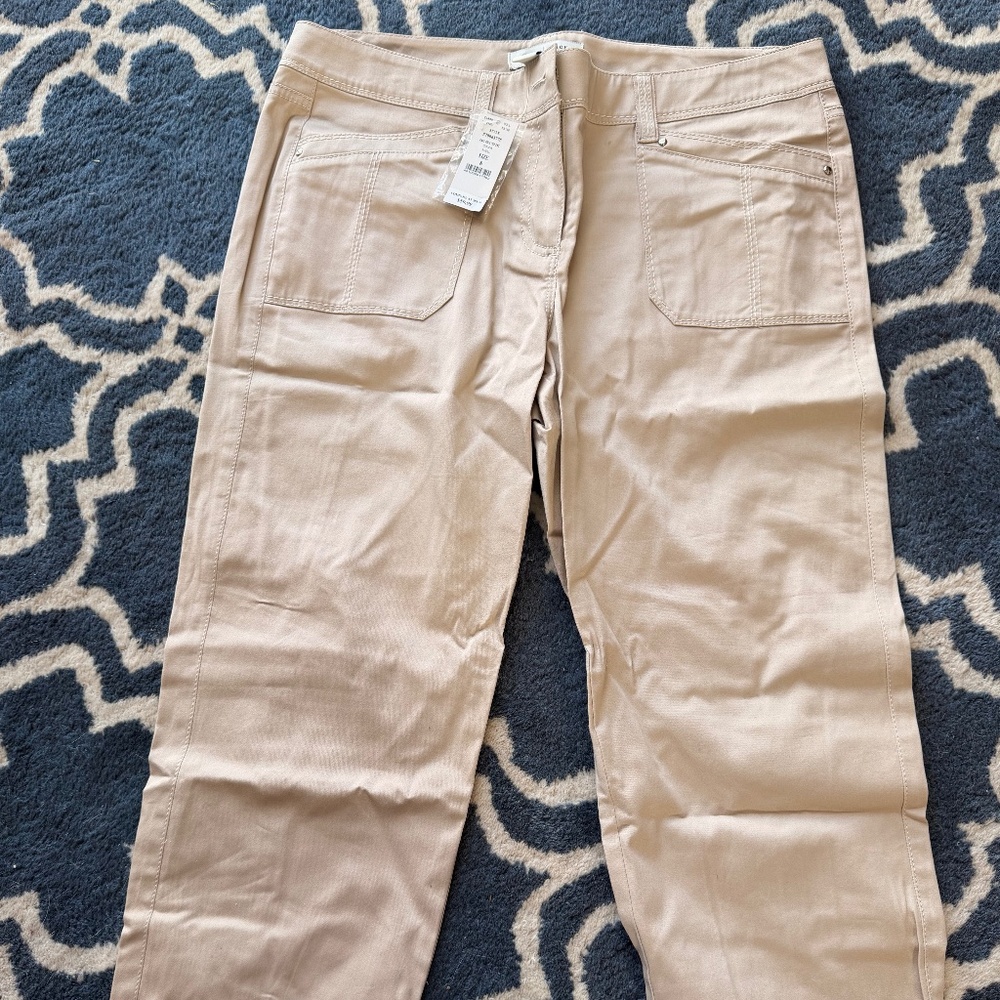 White House black market capris